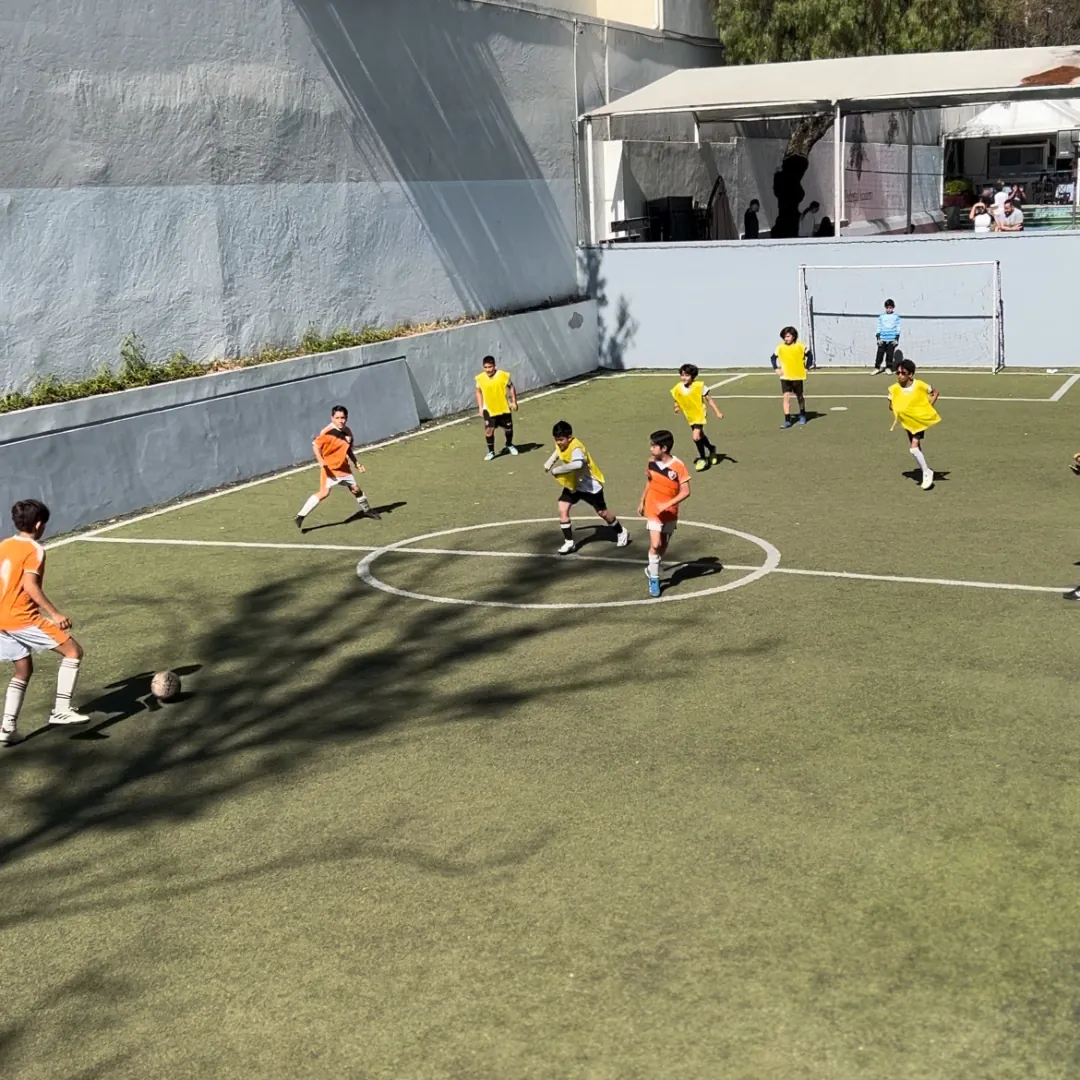 Entrenamiento muestra para escuela de fútbol categoría 2010-2014